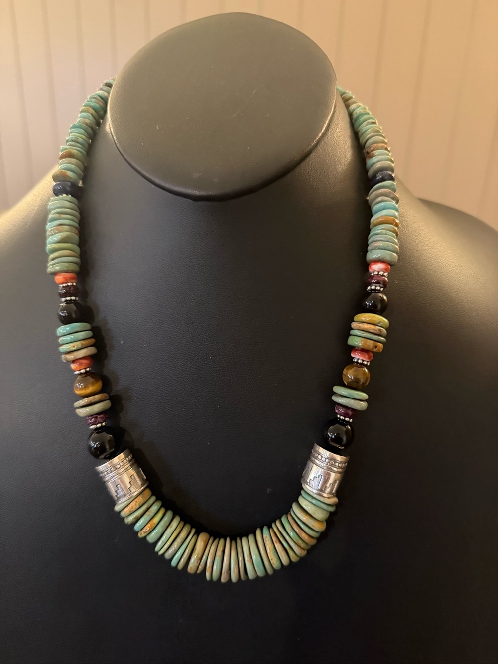 Sterling silver green turquoise graduated necklace 22 inch